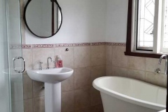 bathroom_forest_edge_dwellingup